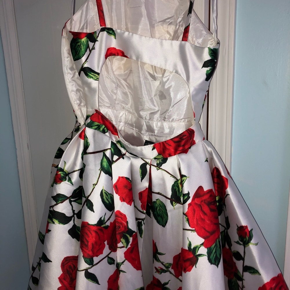 Dress - Picture 2 of 3